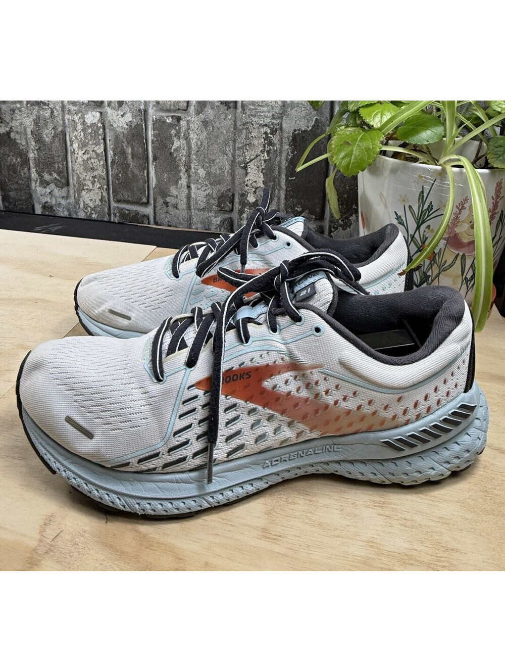 Brooks Adrenaline GTS 21 Wide Men's White/Light Blue/Orange Lace-Up 120329